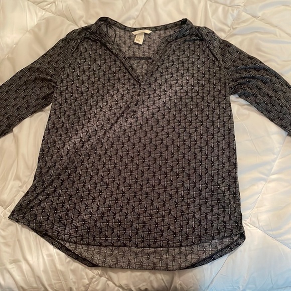 Grey and black patterned blouse - Picture 1 of 1